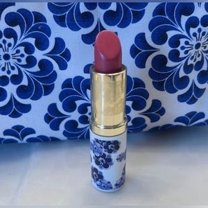 NEW Estee Lauder Lipstick in Pink Sunset limited edition. Full size.